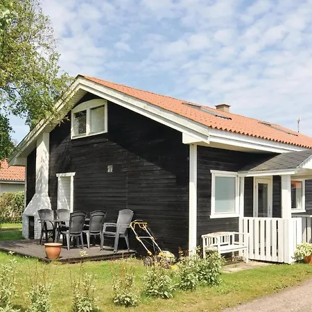 Three-bedroom Holiday In *