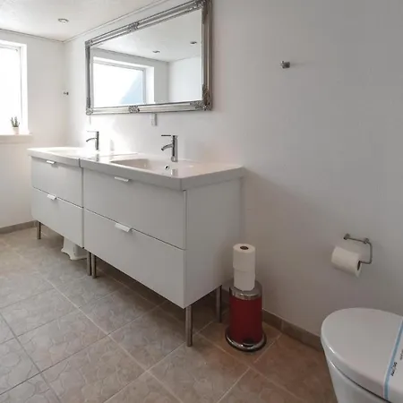 Three-bedroom Holiday In *